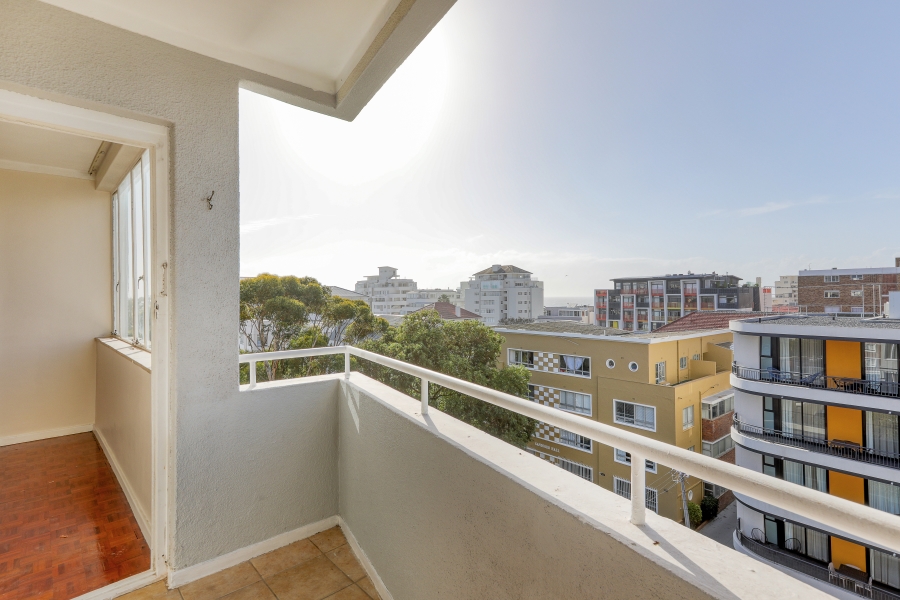 To Let 2 Bedroom Property for Rent in Sea Point Western Cape